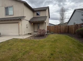 901 SE Kierra Pl, Madras, OR 97741