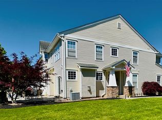 6 Avoncroft Ln, Middletown, NY 10940