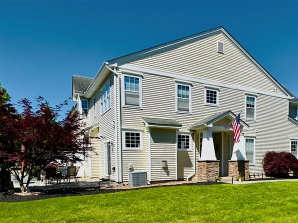 6 Avoncroft Lane, Middletown, NY 10940