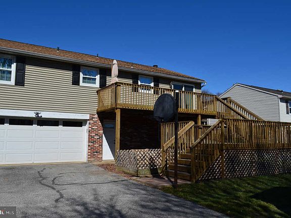 4th image of 407 Vine St