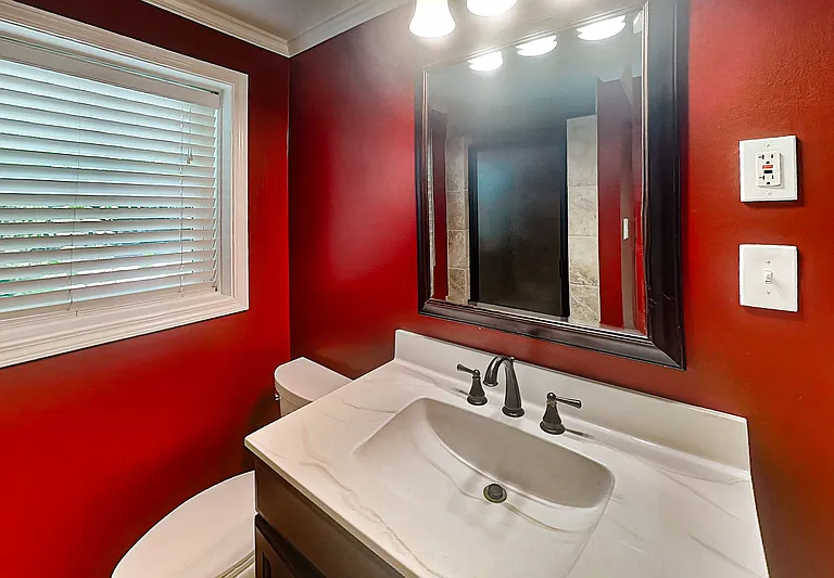 2902 Delcourt Dr — Photo 18