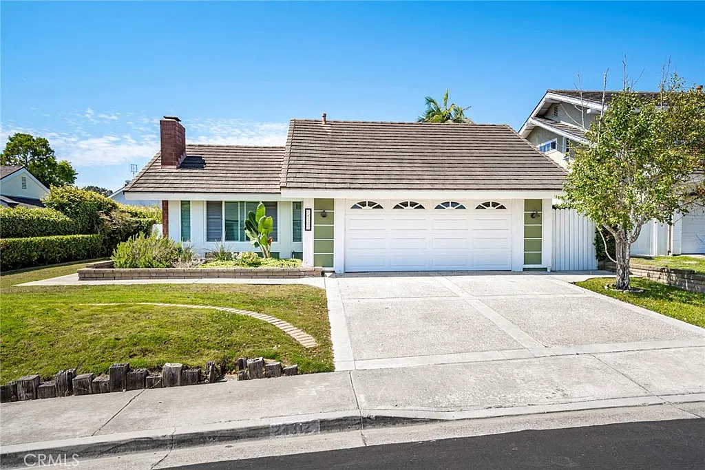 3 bed, 1471 sqft, $6,000 — Photo 1