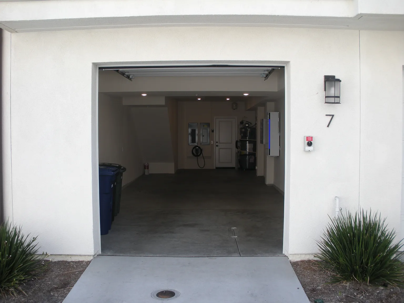 3 bed, 1449 sqft, $3,850 — Photo 3