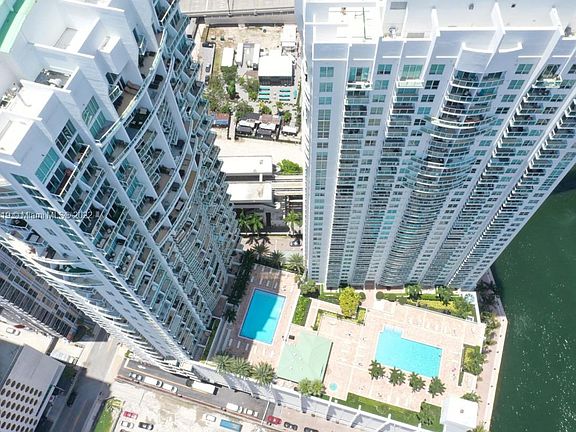 2nd image of 41 SE 5th St APT 1509