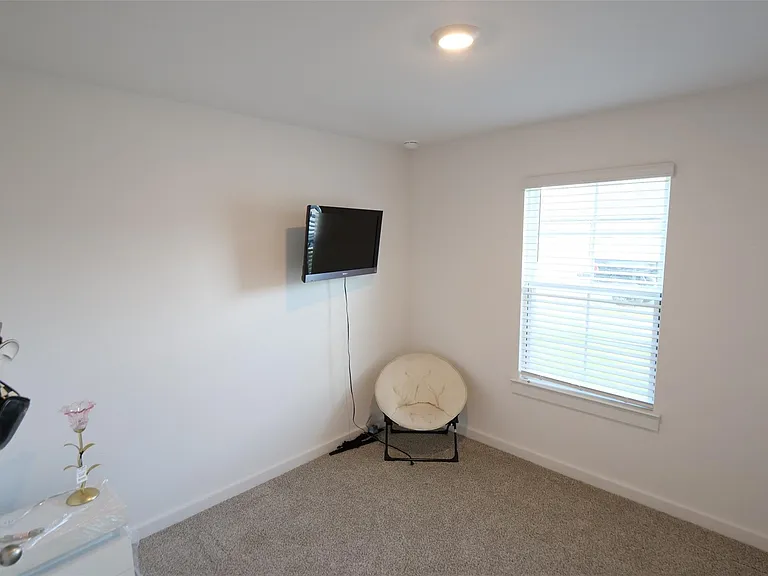 1303 Lucciola Ln — Photo 4
