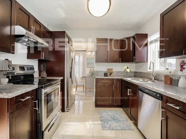 10855 SW 152nd Ter, Miami, FL 33157