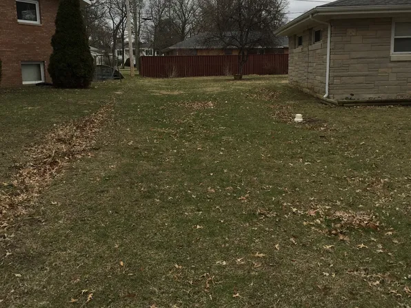 2204 Rainbow Dr, West Lafayette, IN 47906