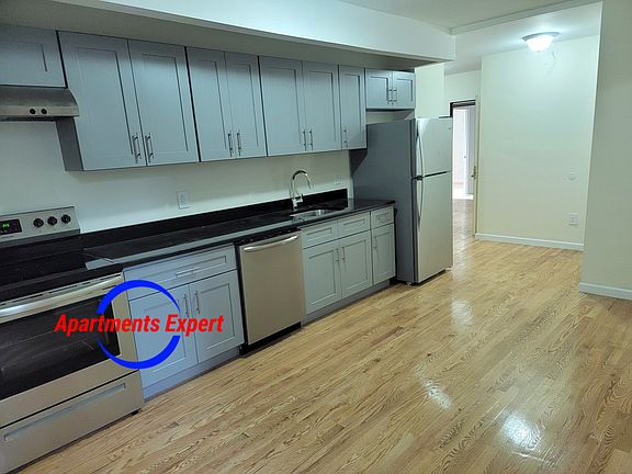 2nd image of 4206 Carpenter Ave #B