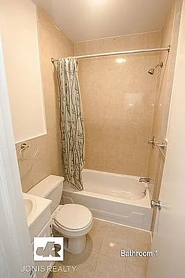 Rented by Jonis Realty | media 16