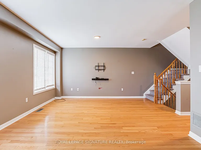 250 Richvale Dr S #3 — Photo 10