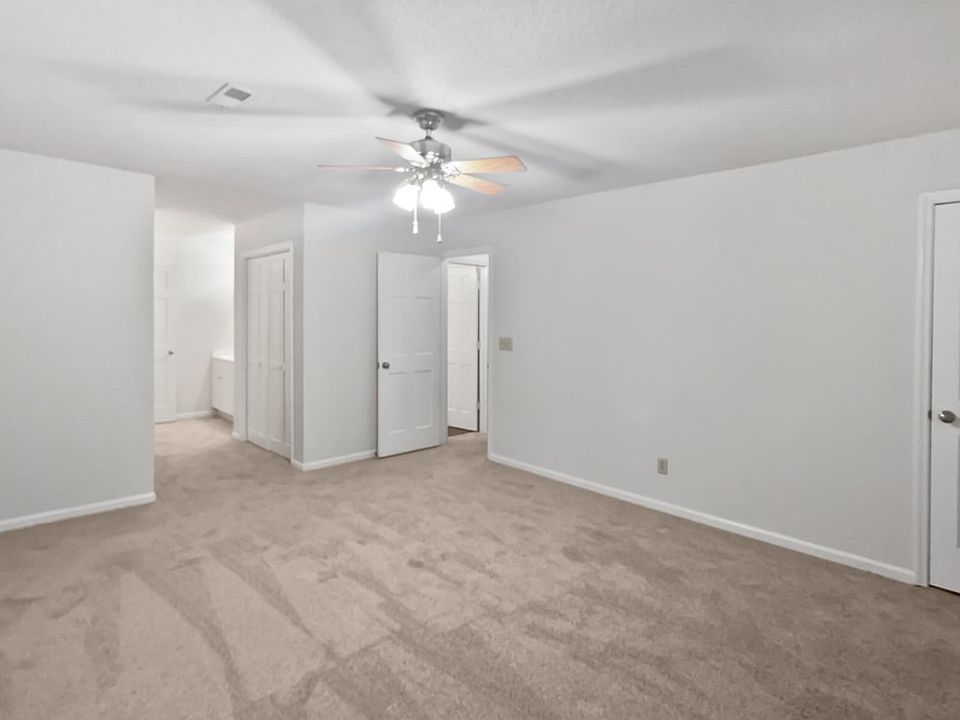 1st image of 108 Evance Ct #4