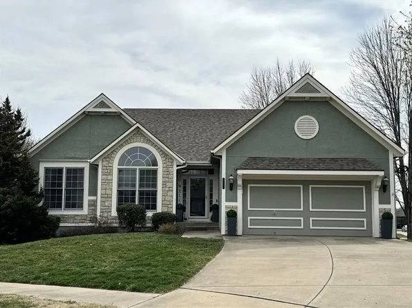 23957 Augusta Ct, Paola, KS 66071