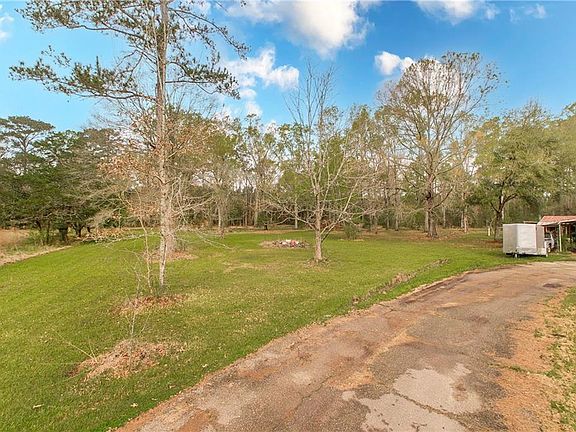 4th image of 26000 Robertson Rd