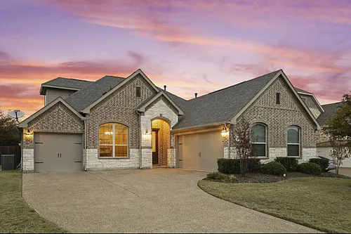 2310 Bunny Run Ln Photo 1