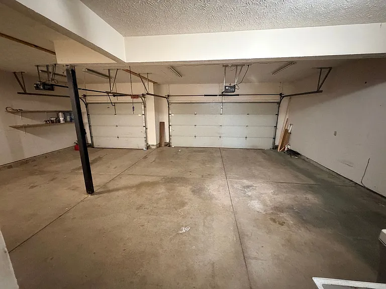 705 Hummingbird Ln — Photo 37