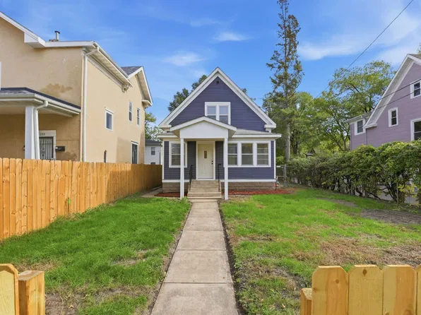 2533 Cedar Ave S, Minneapolis, MN 55404