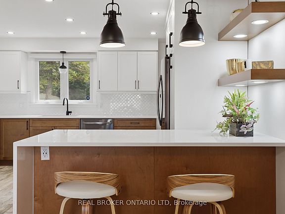 2nd image of 196 Wychwood Park