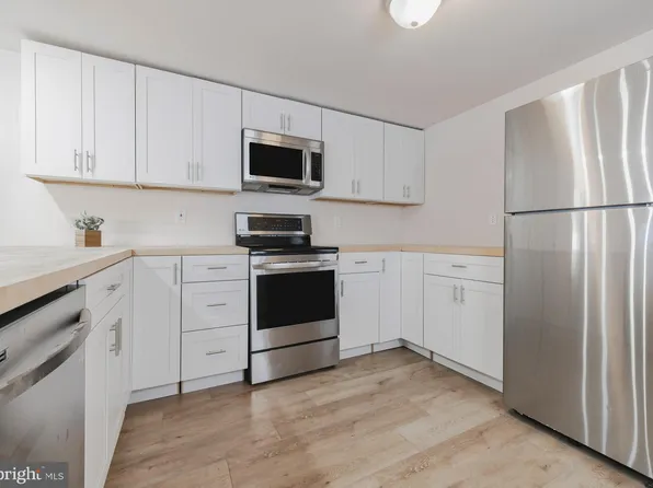 30 Hazelwood Dr, Elmer, NJ 08318