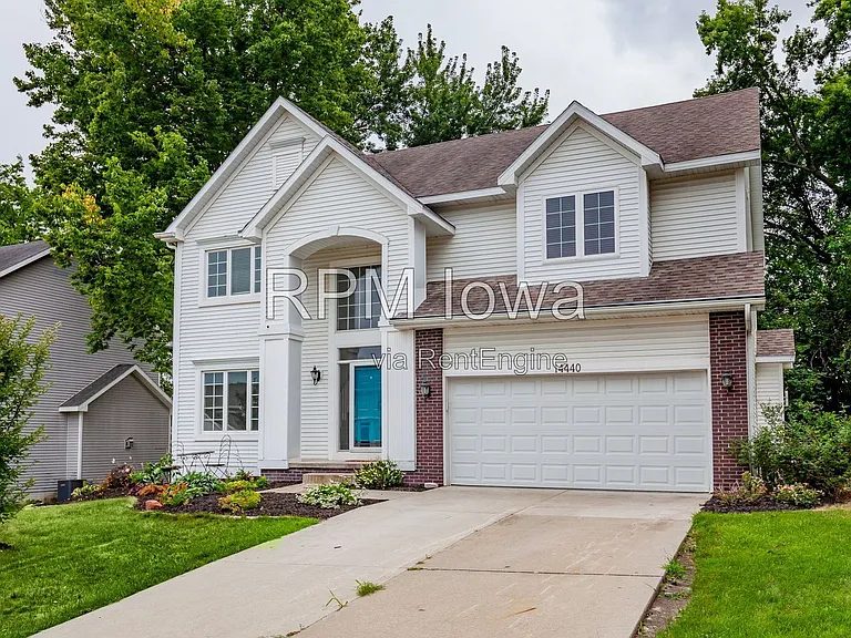 14440 Briarwood Ln — Photo 2