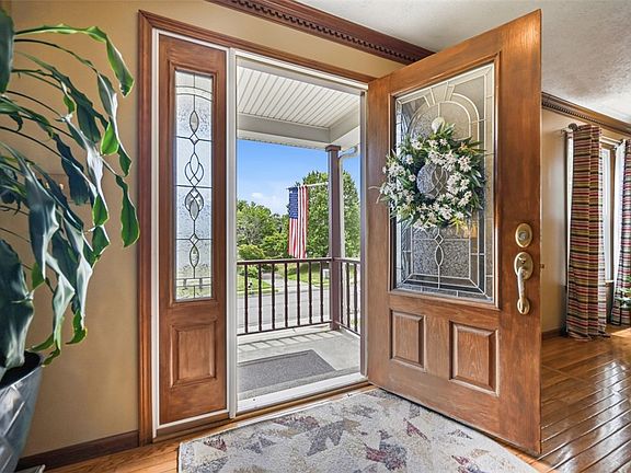 3rd image of 648 Cedar Dr