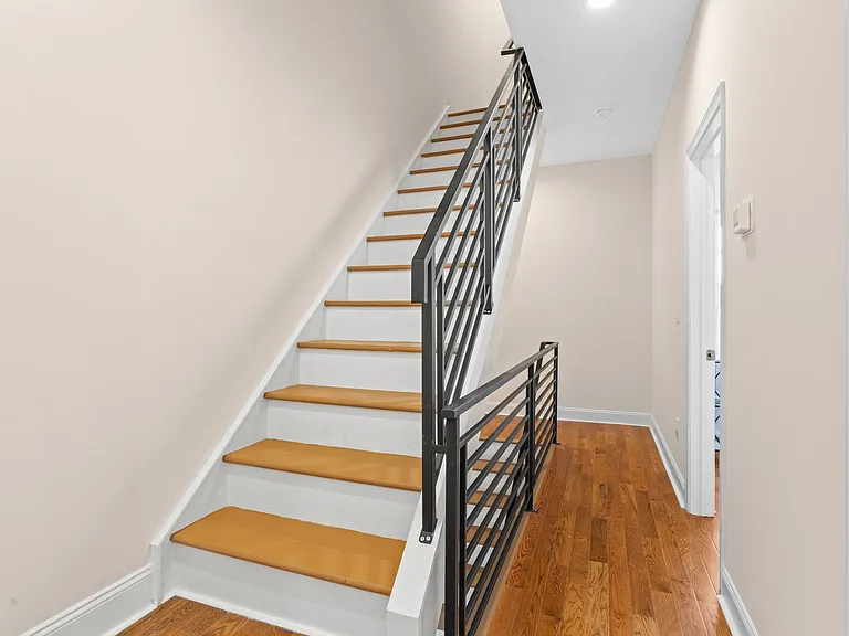 1017 S Bouvier St — Photo 18