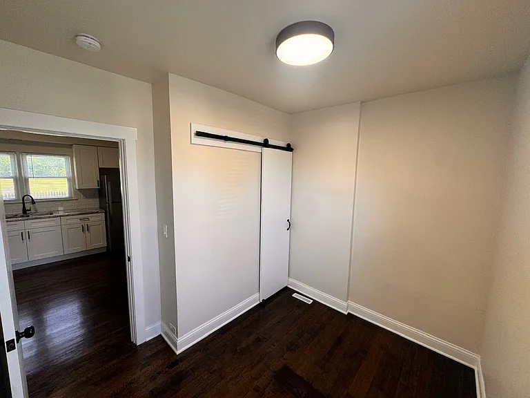 15745 Drexel Ave — Photo 18