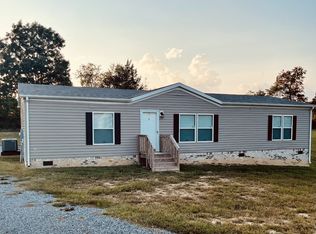826 Pointe Ln, Lafayette, TN 37083