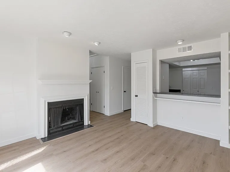5721 Brentwood Meadows Cir — Photo 7