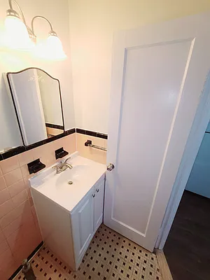 Rented by Metro Garden Realty NYC | media 24