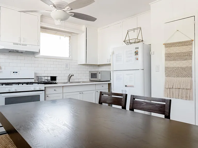 Enjoy your home cooked meals in our fully stocked kitchen!
