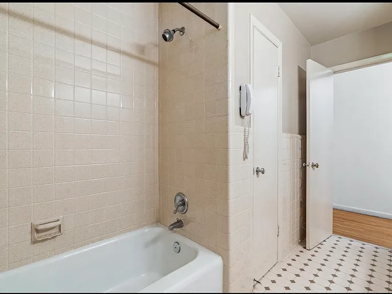 1123 5th Ave NW — Photo 16