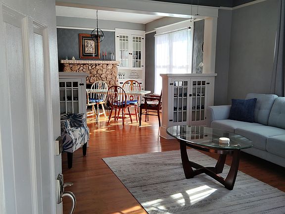 5th image of 806 E Cayuga St