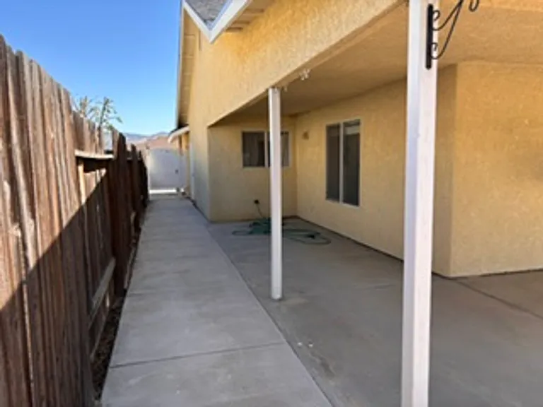 458 Sherwood Pl — Photo 32