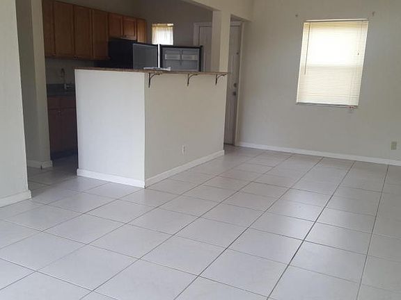 5th image of 1102 14th Ct S