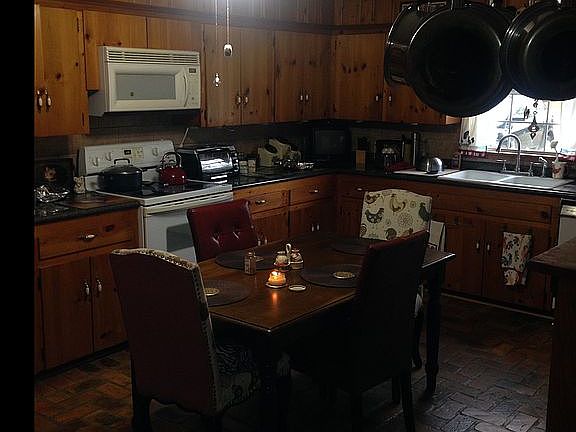 5th image of 4810 Kendall Ave