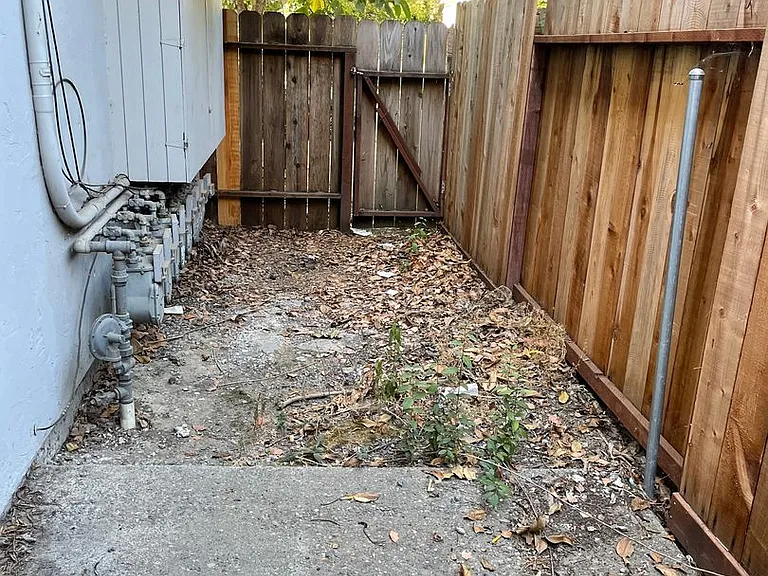 153 (540 Coombs) — Photo 10