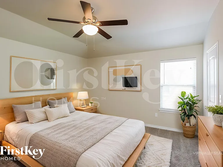 9708 Allie Hope Ln — Photo 14