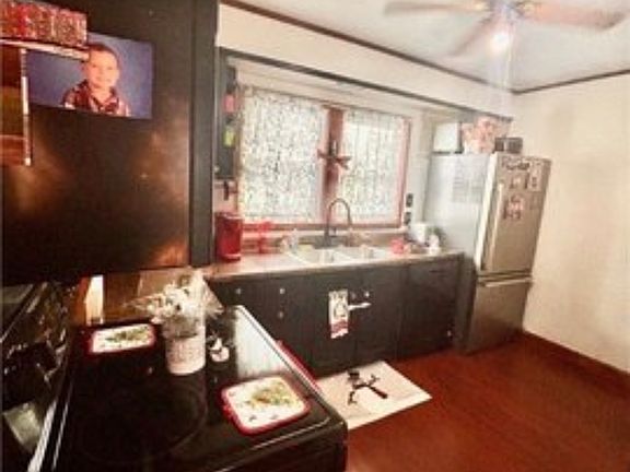 5th image of 3819 Huntmere Ave