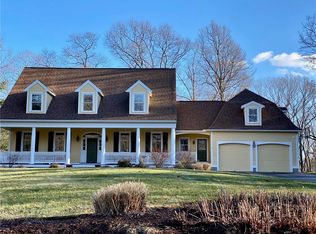 5 Stone Ridge Dr, North Smithfield, RI 02896