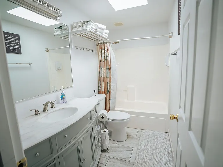 4190 Hillside Ct — Photo 40