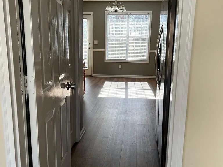 106 Oakwood Cir — Photo 5