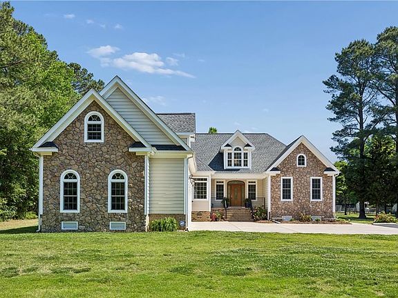 2nd image of 38 Forrest Rd