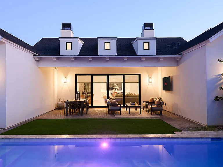 3808 E Fairmount Ave — Photo 52