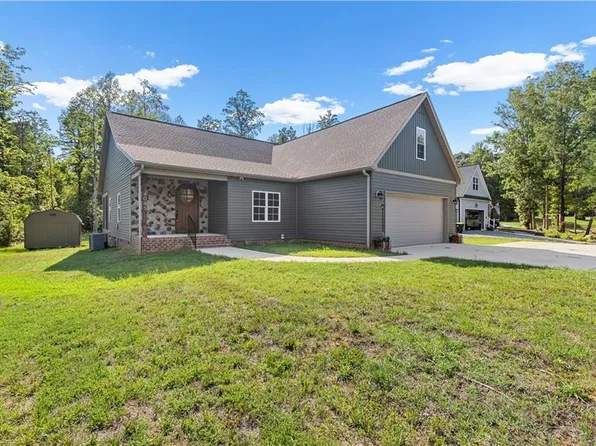 4045 Clapp Mill Rd, Burlington, NC 27215