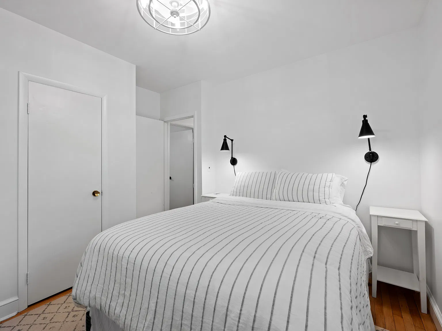 2 bed, 1100 sqft, $3,250 — Photo 3