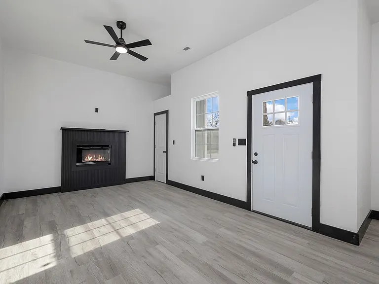 217 W Ramsey St — Photo 4