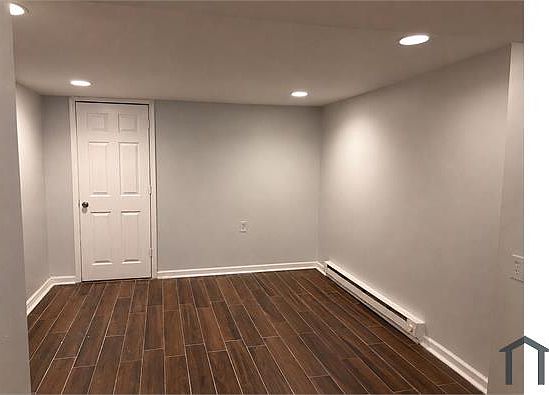 2nd image of 520 Sheridan Ave