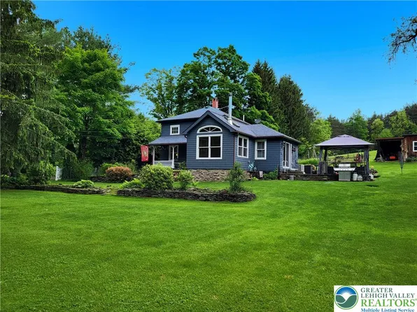 24 Board Rd, Laceyville, PA 18623