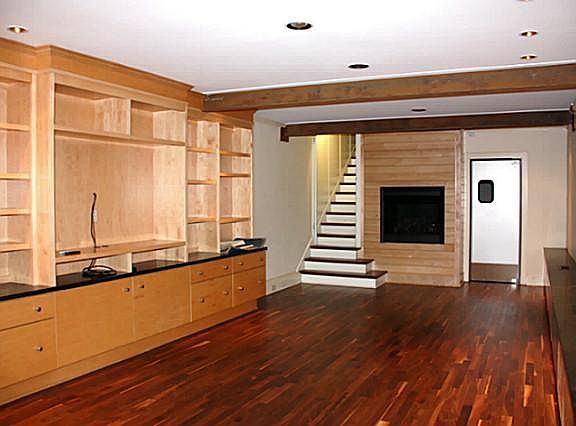 5th image of 6128 Curzon Ave