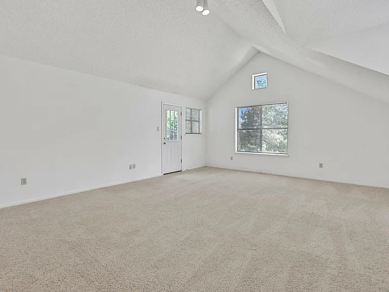9201 Simmons Rd #113 — Photo 14